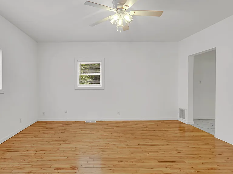 555 S Locust St #1 — Photo 5