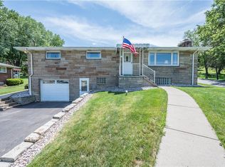 34 Wilson Ave, Cecil, PA 15321