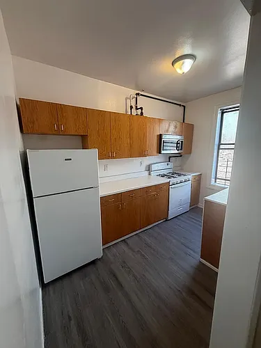 72 Vermilyea Ave #5D Photo 1
