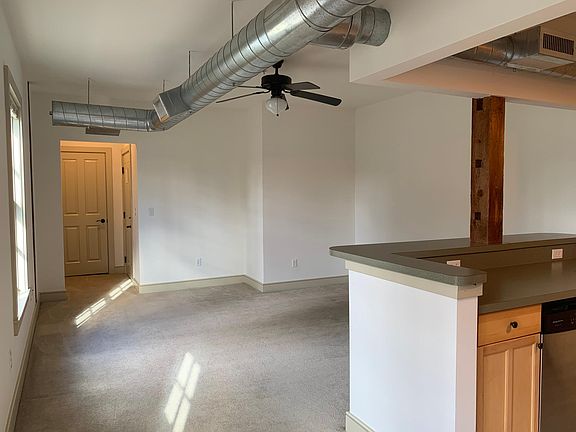 5th image of 29 West St APT 204