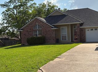5900 Clearview Cir, Bossier City, LA 71111