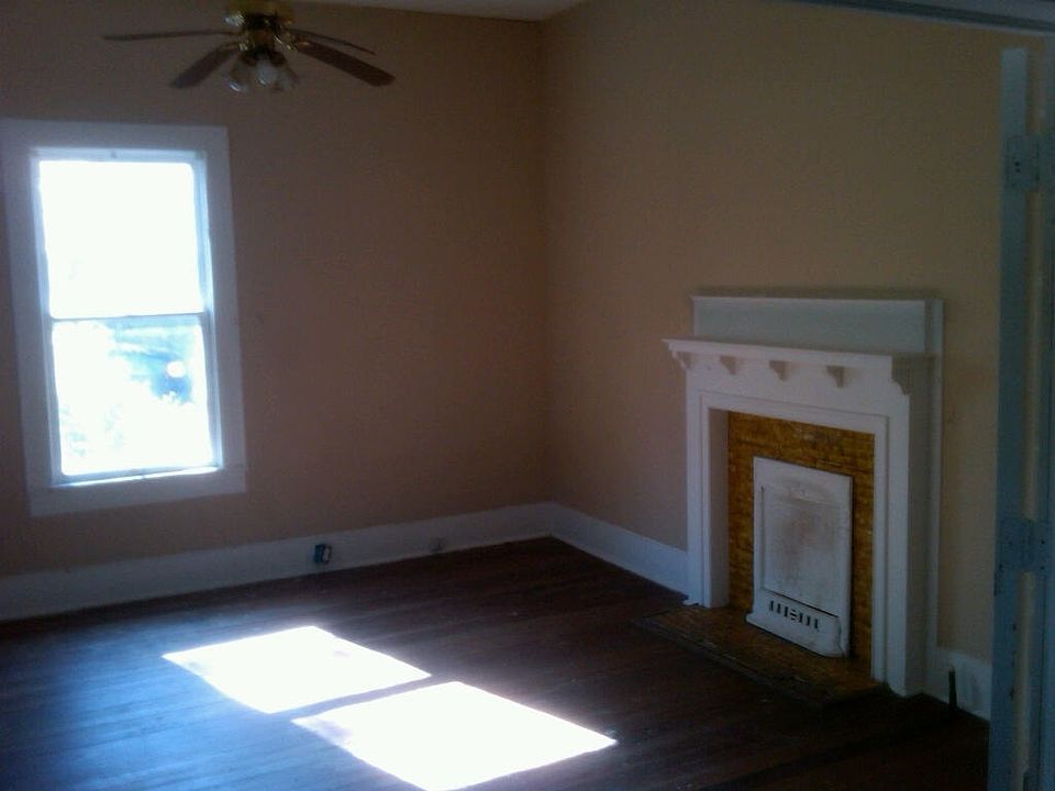 2nd image of 311 N Main St