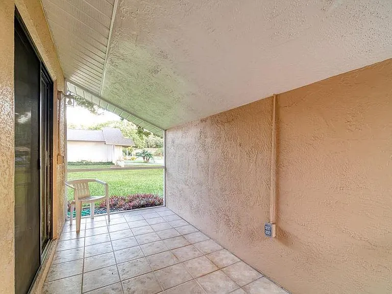 8635 Woodbridge Dr — Photo 7