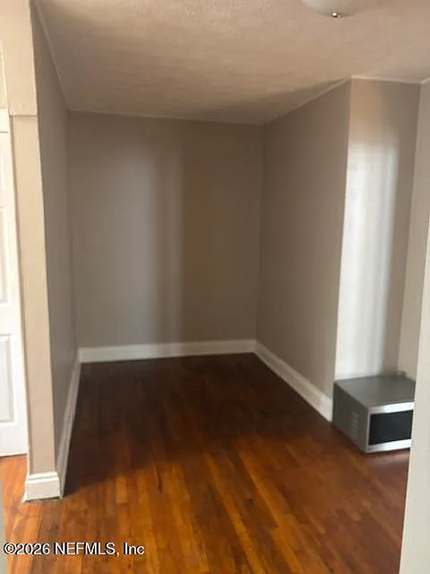 1 bed, 1.0 bath, 880 sqft, $1,200 — Photo 3