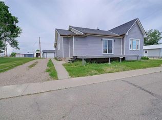 104 E Retzke St, Taber, AB T0K0V0