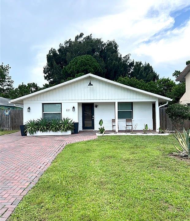 1st image of 831 WINTER GARDEN DRIVE