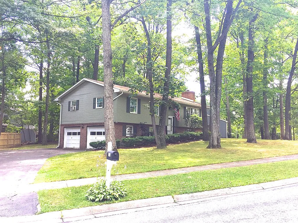535 Brittany Dr photo 1