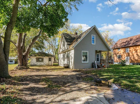 535 Hayes Ave, Alma, MI 48801