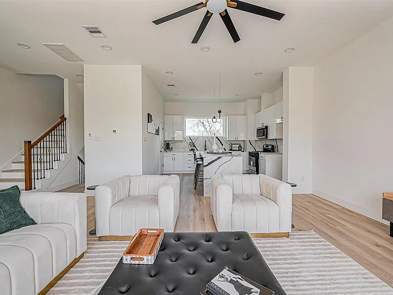 4207 Ward St — Photo 11