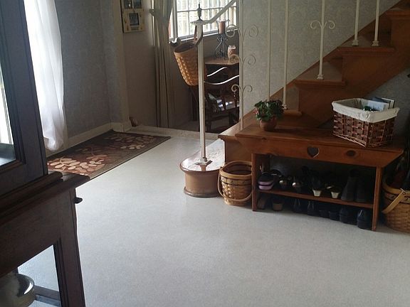 Foyer view from Kitchen