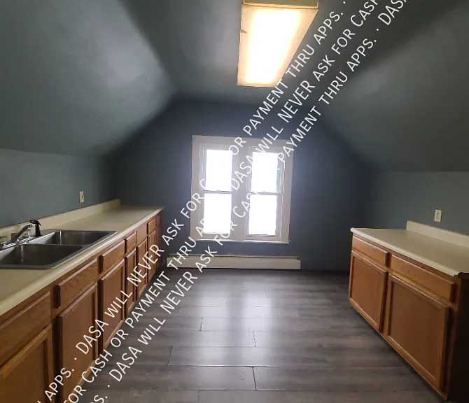 80 Miller St #UPPER — Photo 5