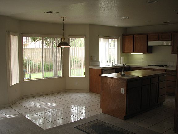 5th image of 349 N Nearglen Ave