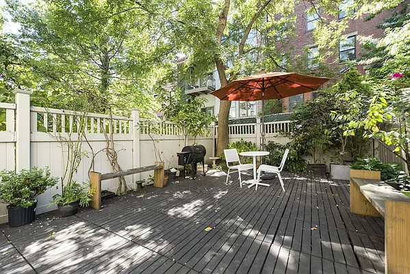 Sold by BSRG Realty | media 4