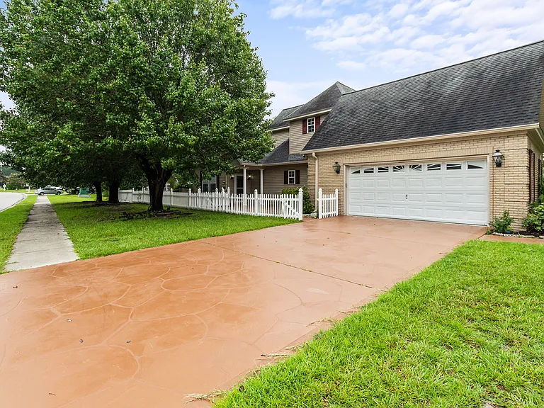 620 Woodbine Ct — Photo 22