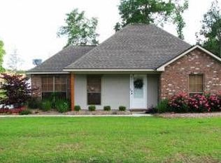 20733 Benton Hts, Livingston, LA 70754