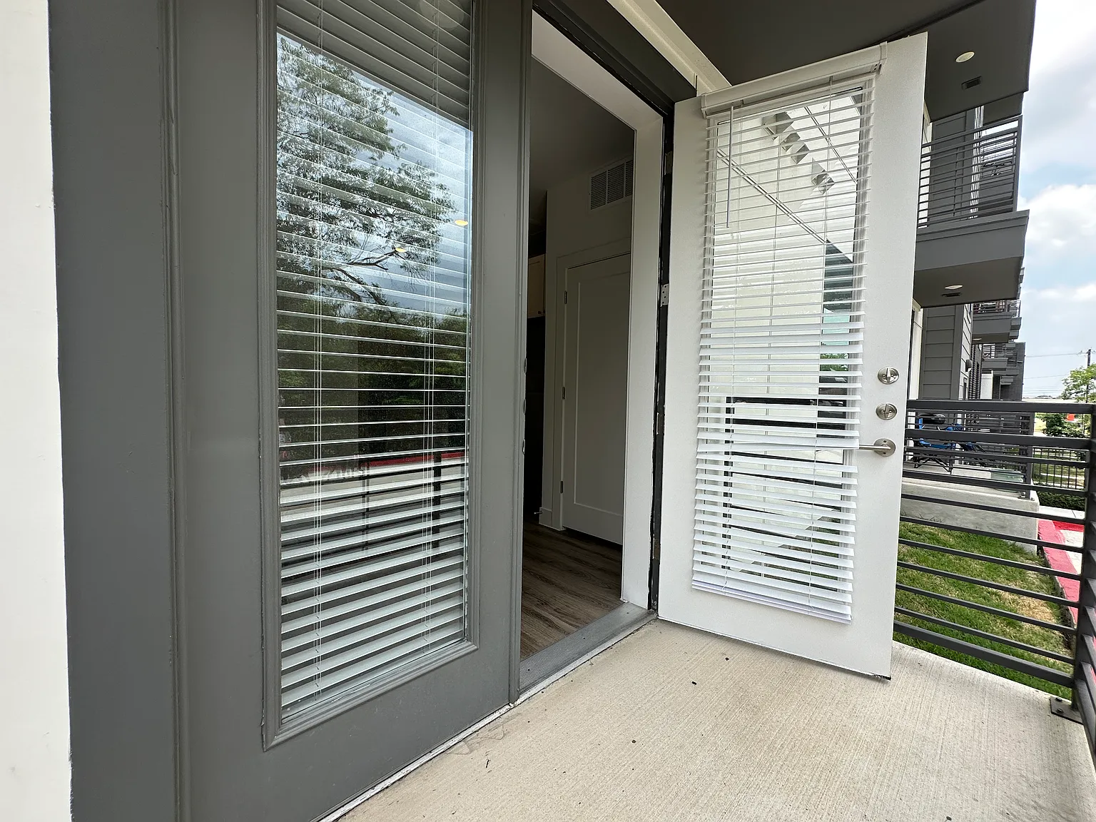E Riverside Dr, Austin — Photo 4