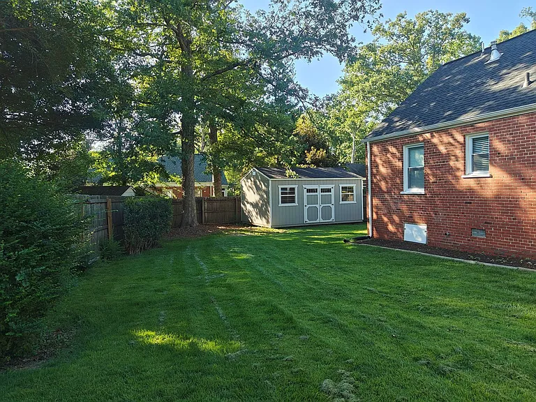 8402 Rolando Dr — Photo 6
