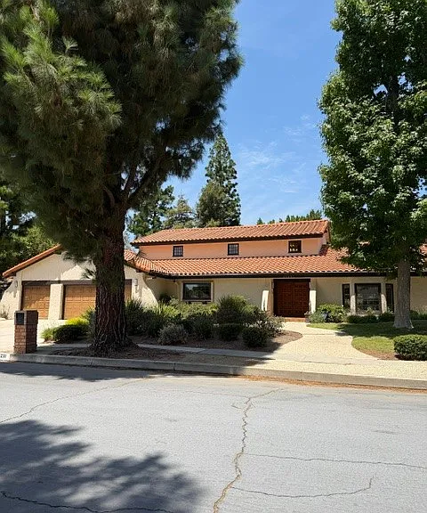 22231 Romar St — Photo 15
