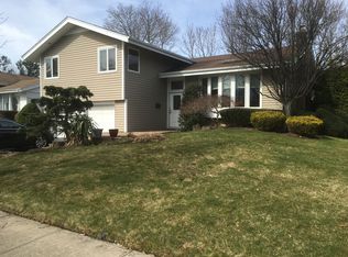 255 Birchwood Park Dr, Jericho, NY 11753