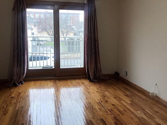4th image of 46 Cameron Ave