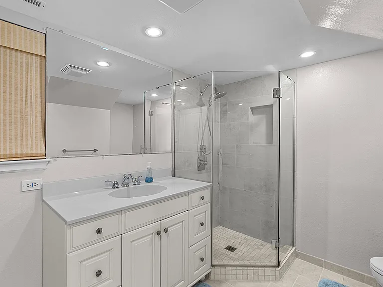 12 White Oak Dr — Photo 36