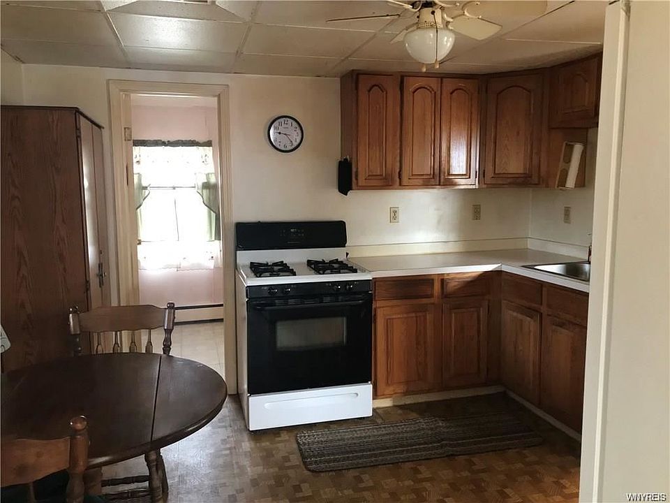 1st image of 200 Emporium Ave