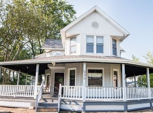 230 1st St, Manhattan, IL 60442