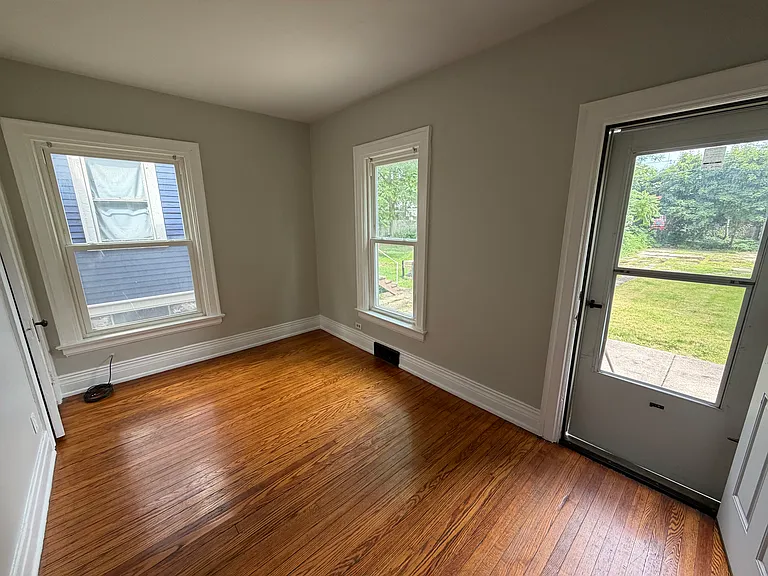 17 Crescent Ave — Photo 13