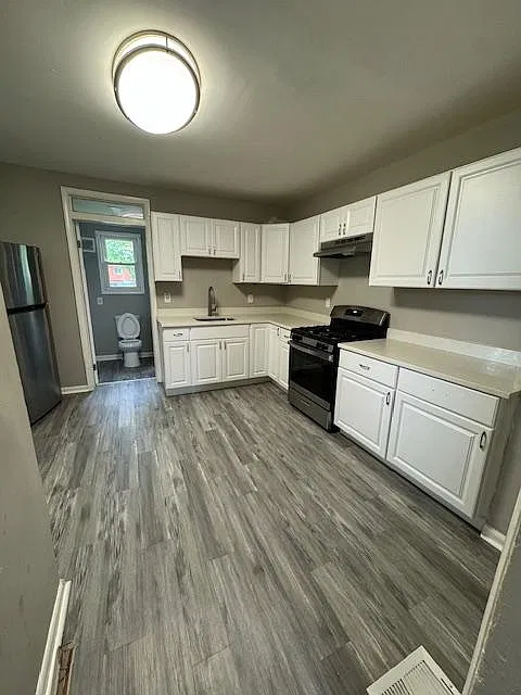 2 bed, $1,375 — Photo 1
