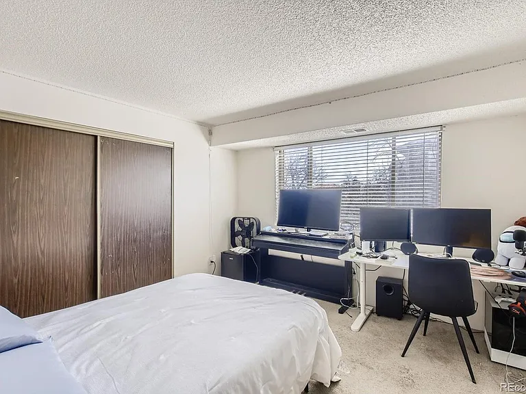 2ND BEDROOM IS A GREAT SIZE. EASILY FITS A STUDY AREA.