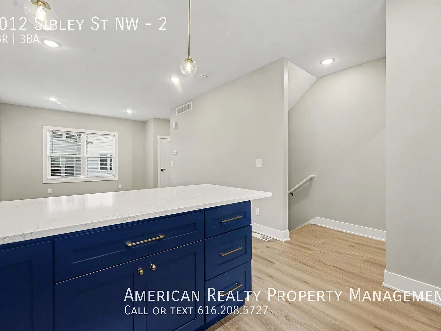 3 bed, 2.5 bath, 1400 sqft, $2,300 — Photo 3