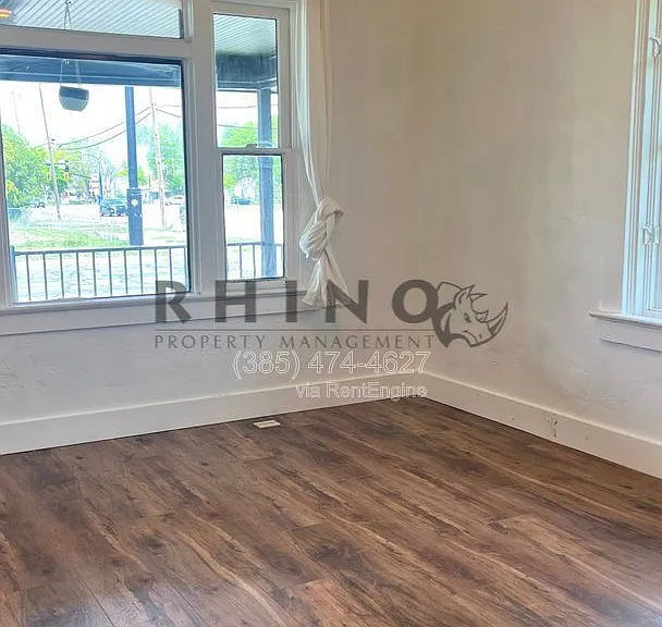 578 N Dexter St — Photo 4
