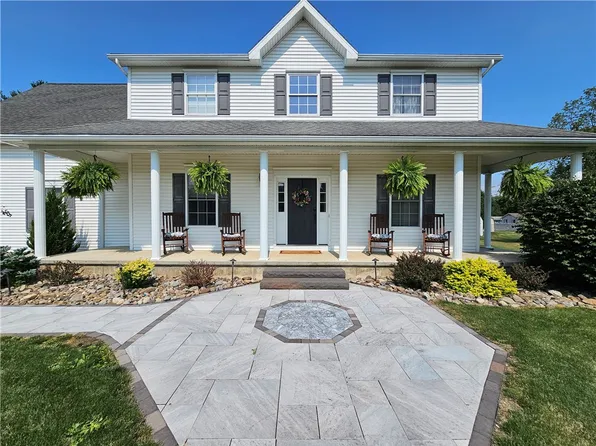 7 Bell Ln, Big Flats, NY 14814