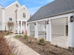 3270 Cardinal Dr, Ann Arbor, MI 48108