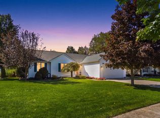 2173 Tall Oaks Dr, Davison, MI 48423
