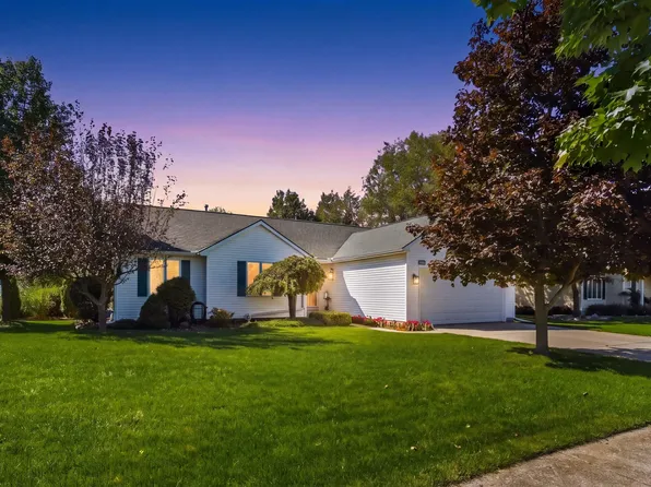 2173 Tall Oaks Dr, Davison, MI 48423