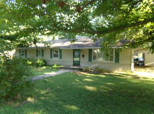 1702 E Elm St, West Frankfort, IL 62896