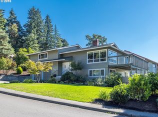 6550 Oakridge Dr, Gladstone, OR 97027