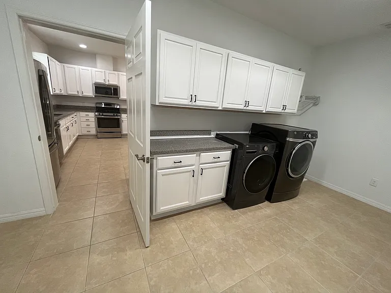 4976 NW 35th Lane Rd — Photo 23