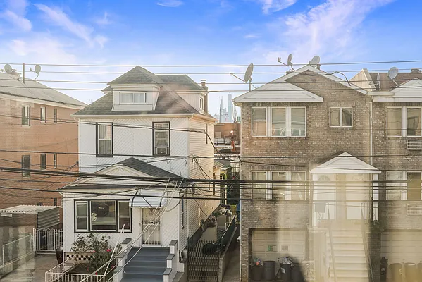 Rented by Compass | media 7