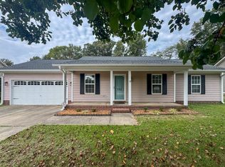 194 Rock Harbor Ln, Spring Lake, NC 28390