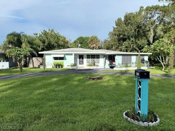 142 Palm Tree Ln, Fort Myers, FL 33905