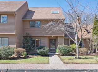 22 Grove Pl UNIT 29, Winchester, MA 01890