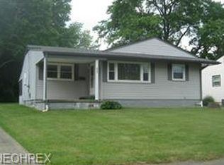 923 Doris Dr, Hubbard, OH