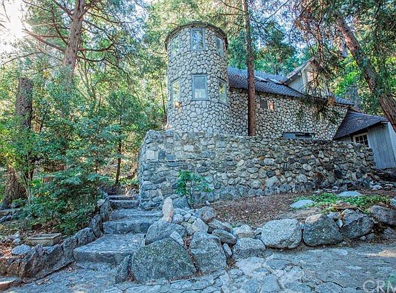 2nd image of 39711 Valley Of The Falls Dr