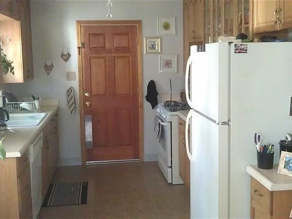 4th image of 4945 42nd St