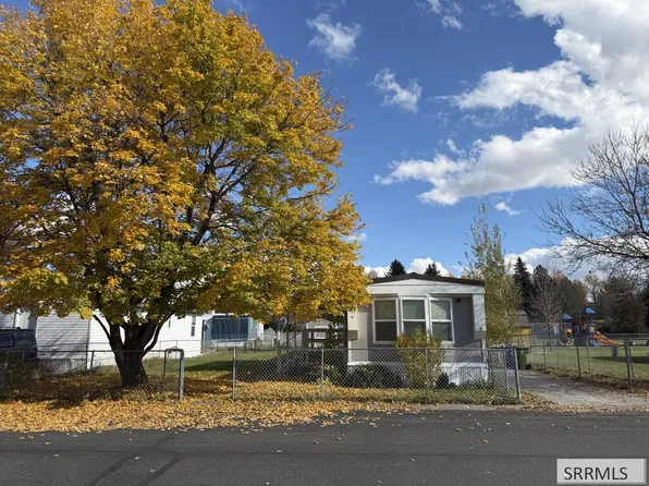 616 Lilac St, Rexburg, ID 83440