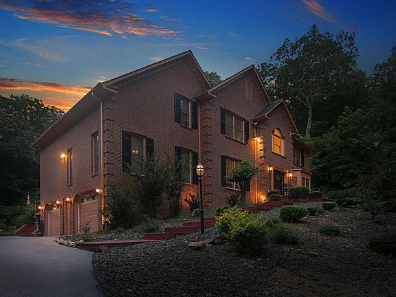 3rd image of 8206 Winterwood Trl