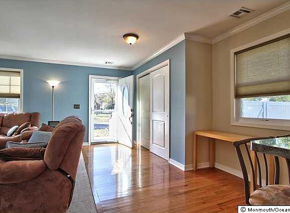 5th image of 335 Capstan Ave