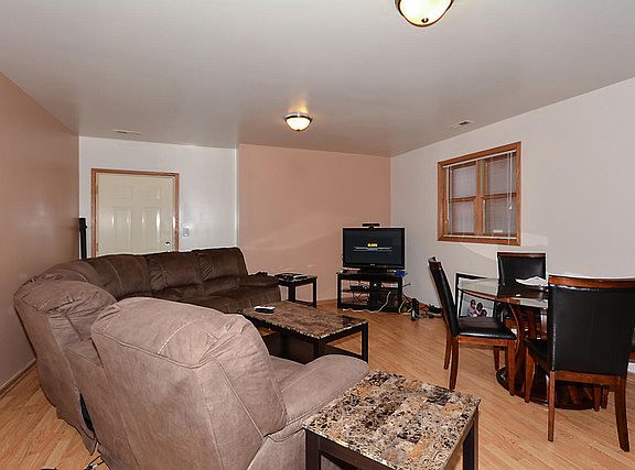 4th image of 515 S Maplewood Ave APT 1E